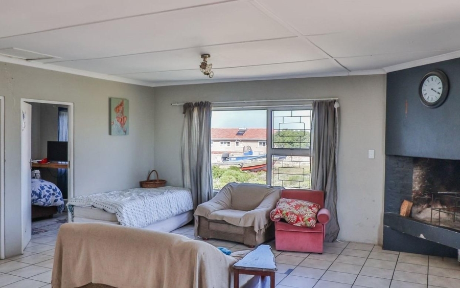 4 Bedroom Property for Sale in Kleinbaai Western Cape